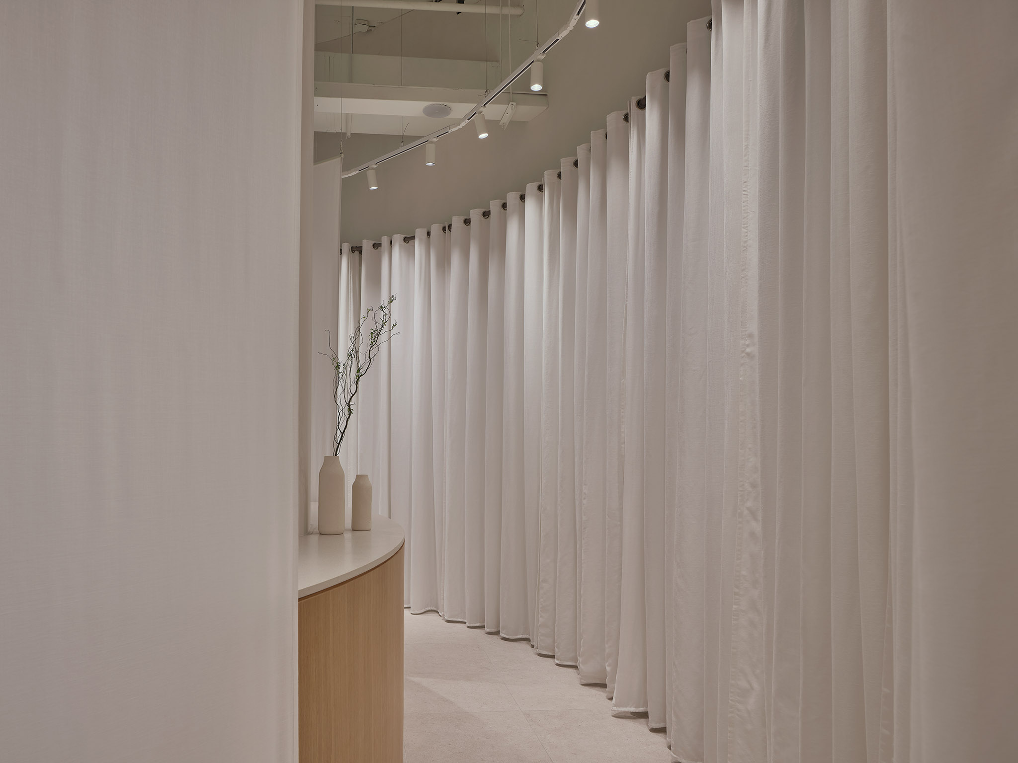 231019 Massimo Dutti Central World 7