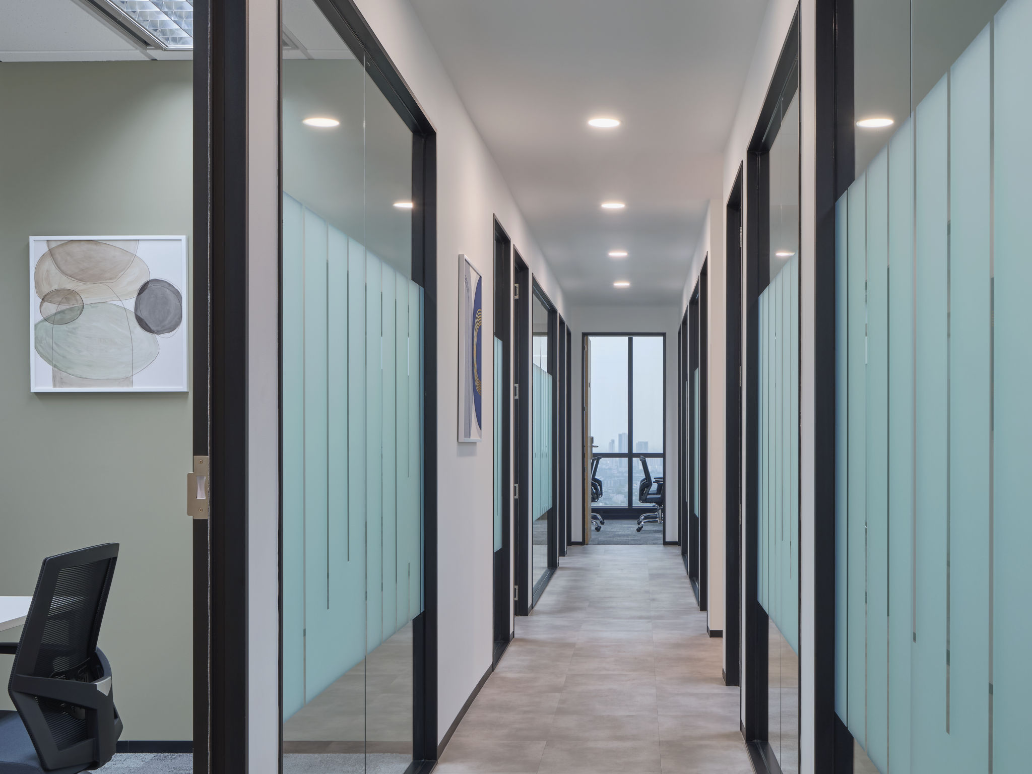 J Design and Decorative House - Regus at Shinawatra Tower 11_2