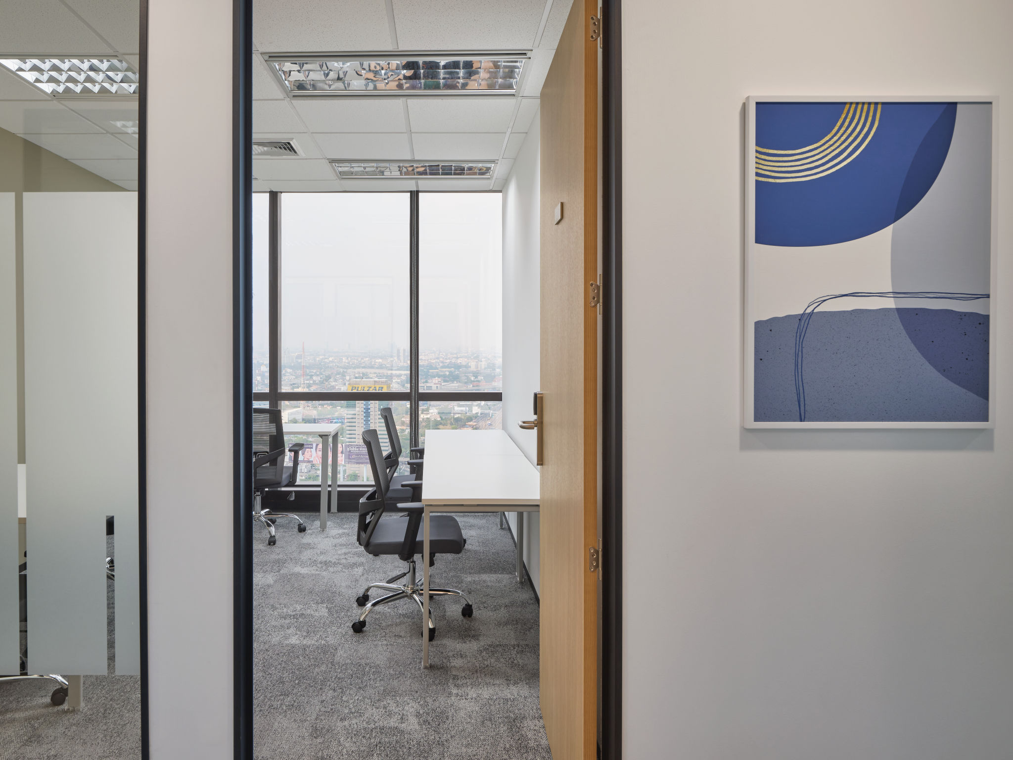 J Design and Decorative House - Regus at Shinawatra Tower 14_2
