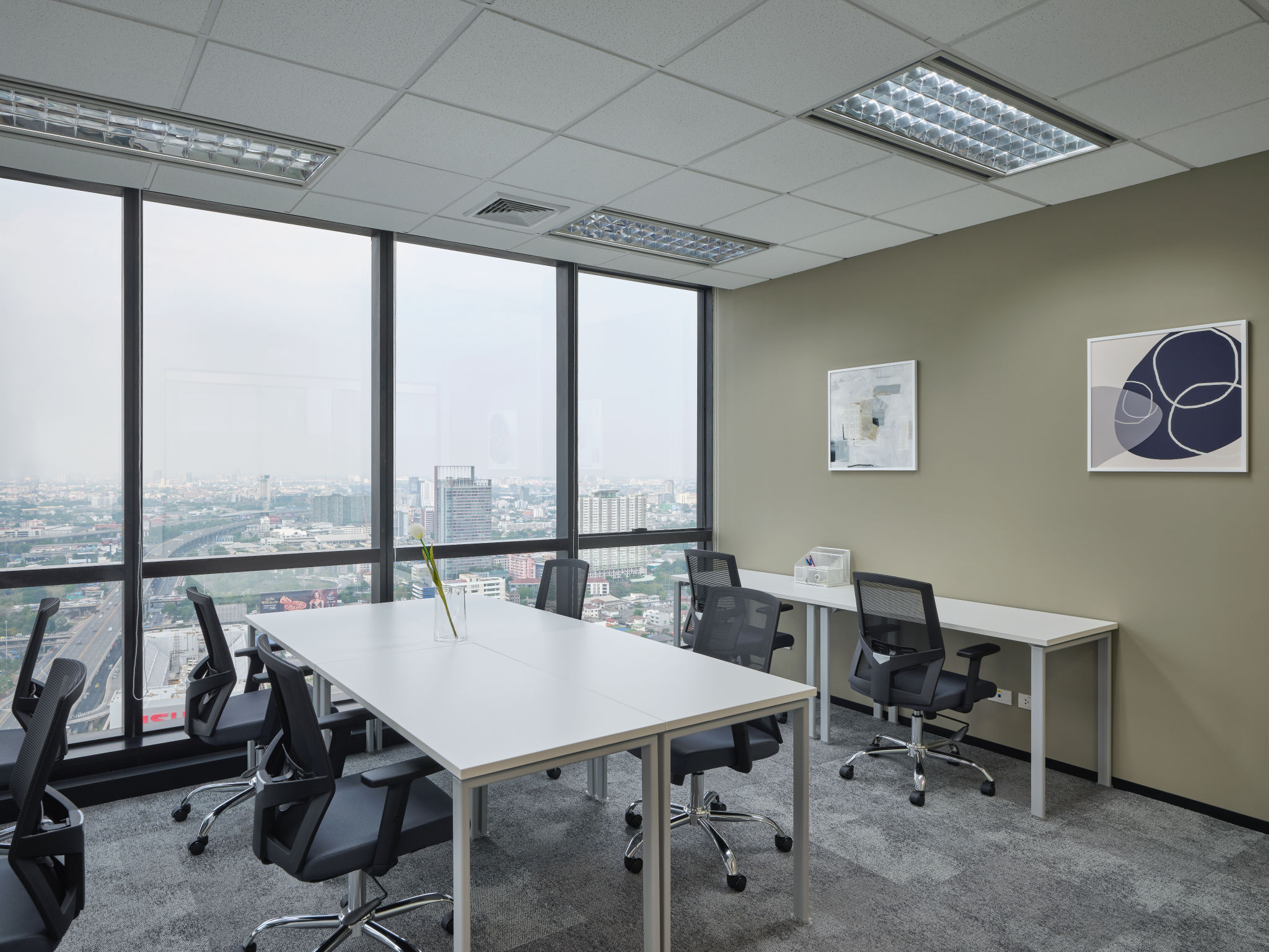 J Design and Decorative House - Regus at Shinawatra Tower 16_2