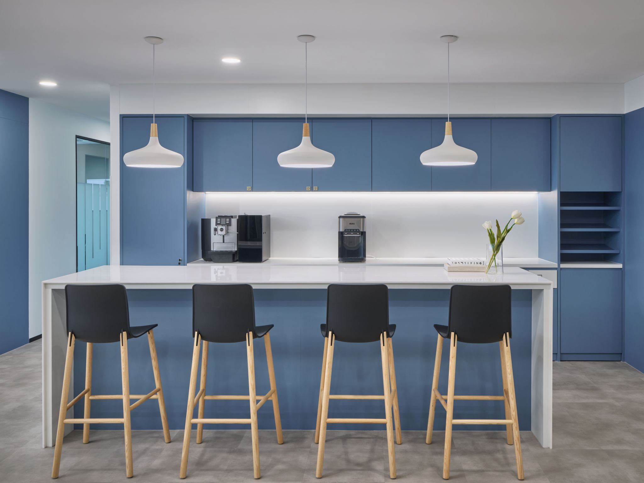 J Design and Decorative House - Regus at Shinawatra Tower 7_2