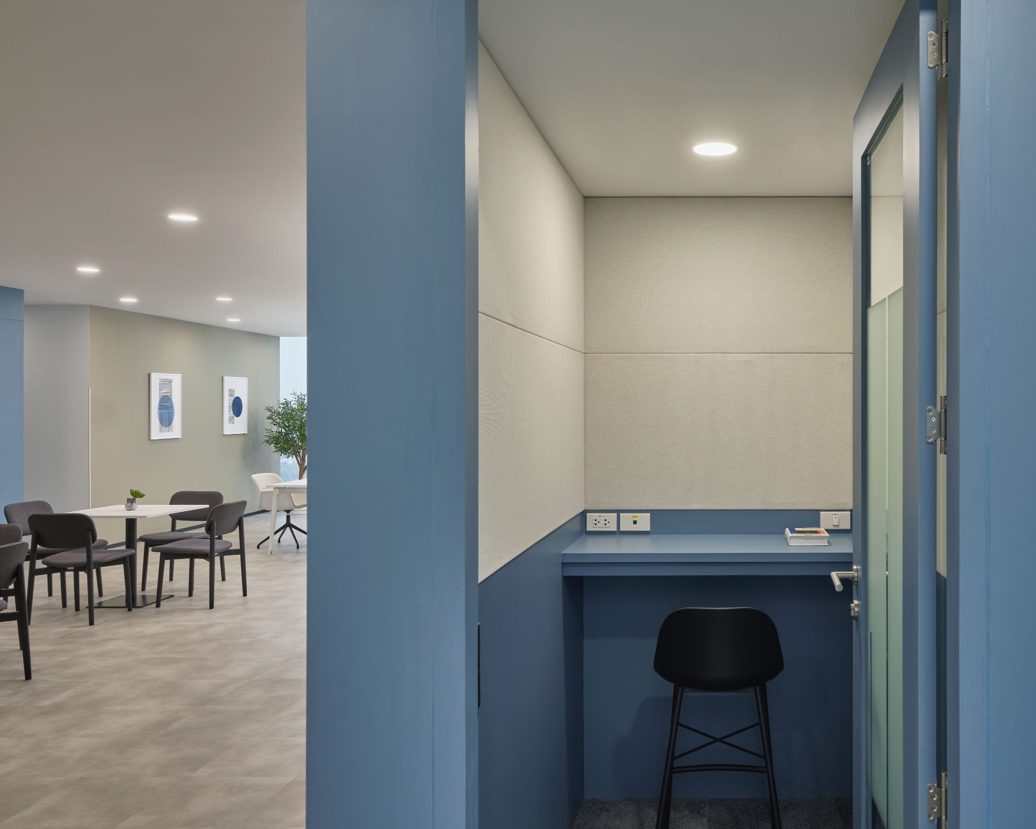 J Design and Decorative House - Regus at Shinawatra Tower 9_2