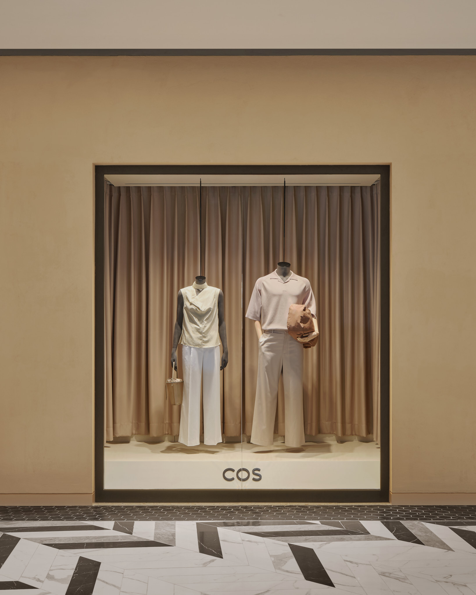 250306 COS store Central Phuket Floresta 20