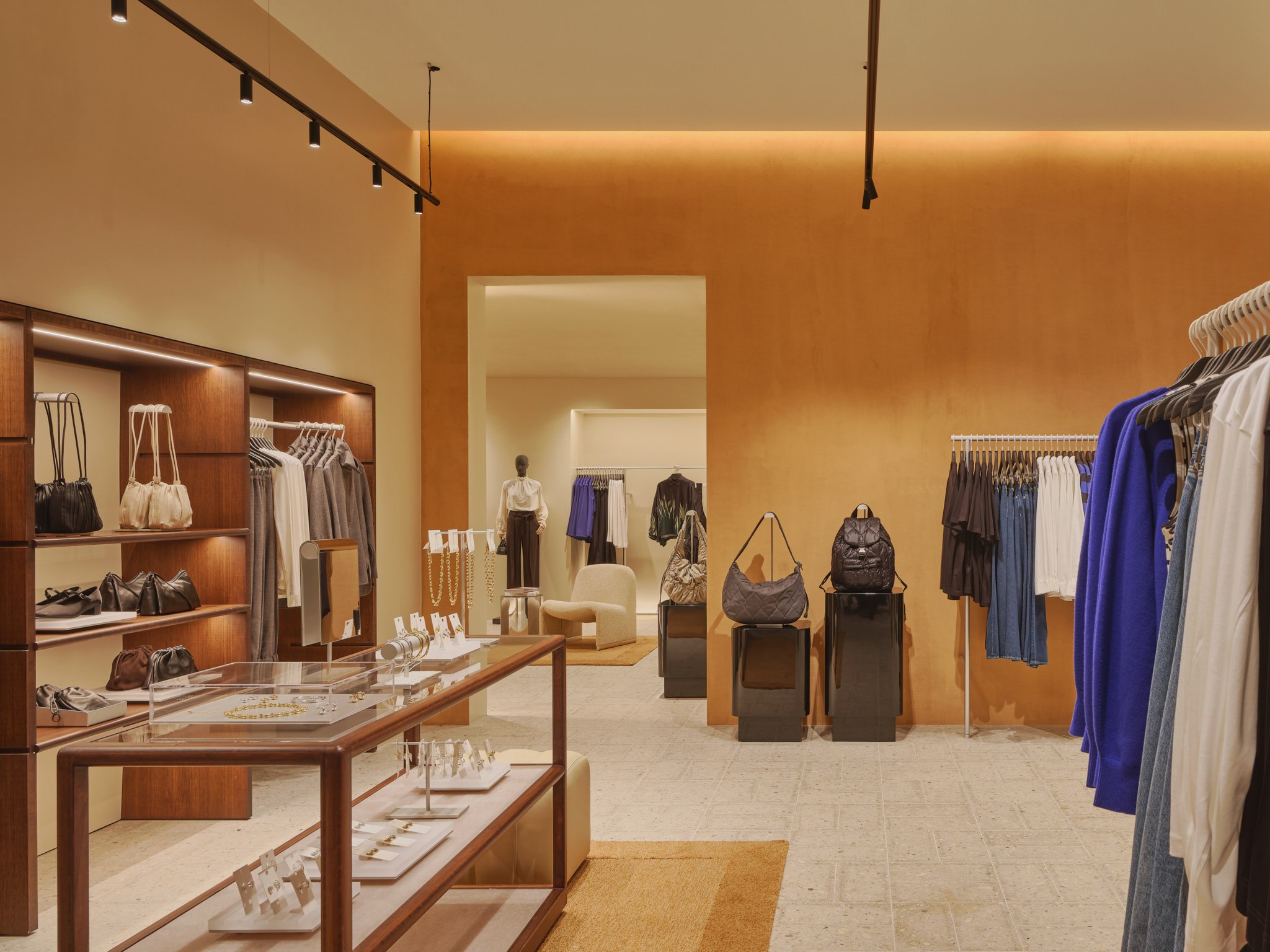 250306 COS store Central Phuket Floresta 37