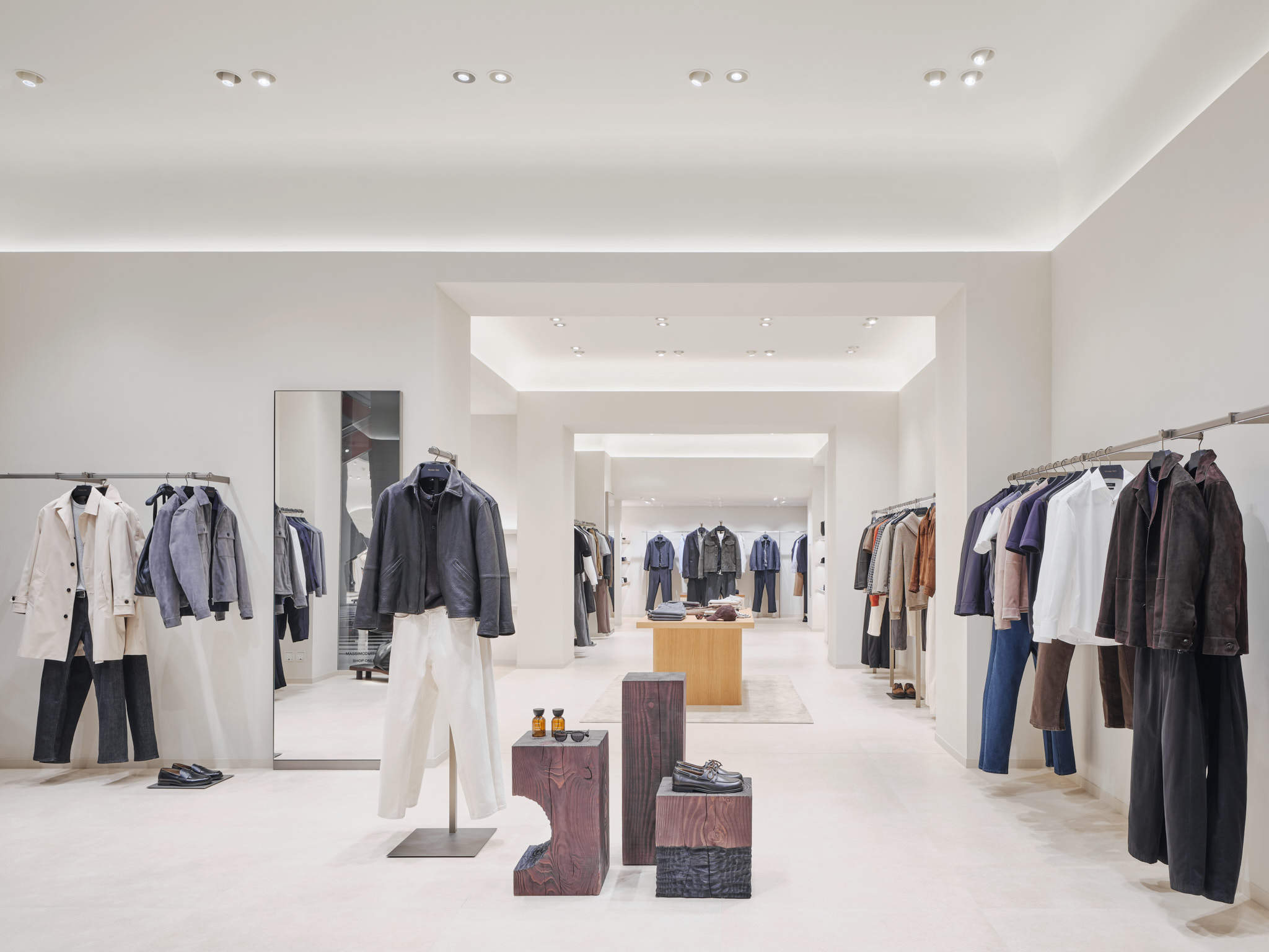 250205 Massimo Dutti EmQuartier 3