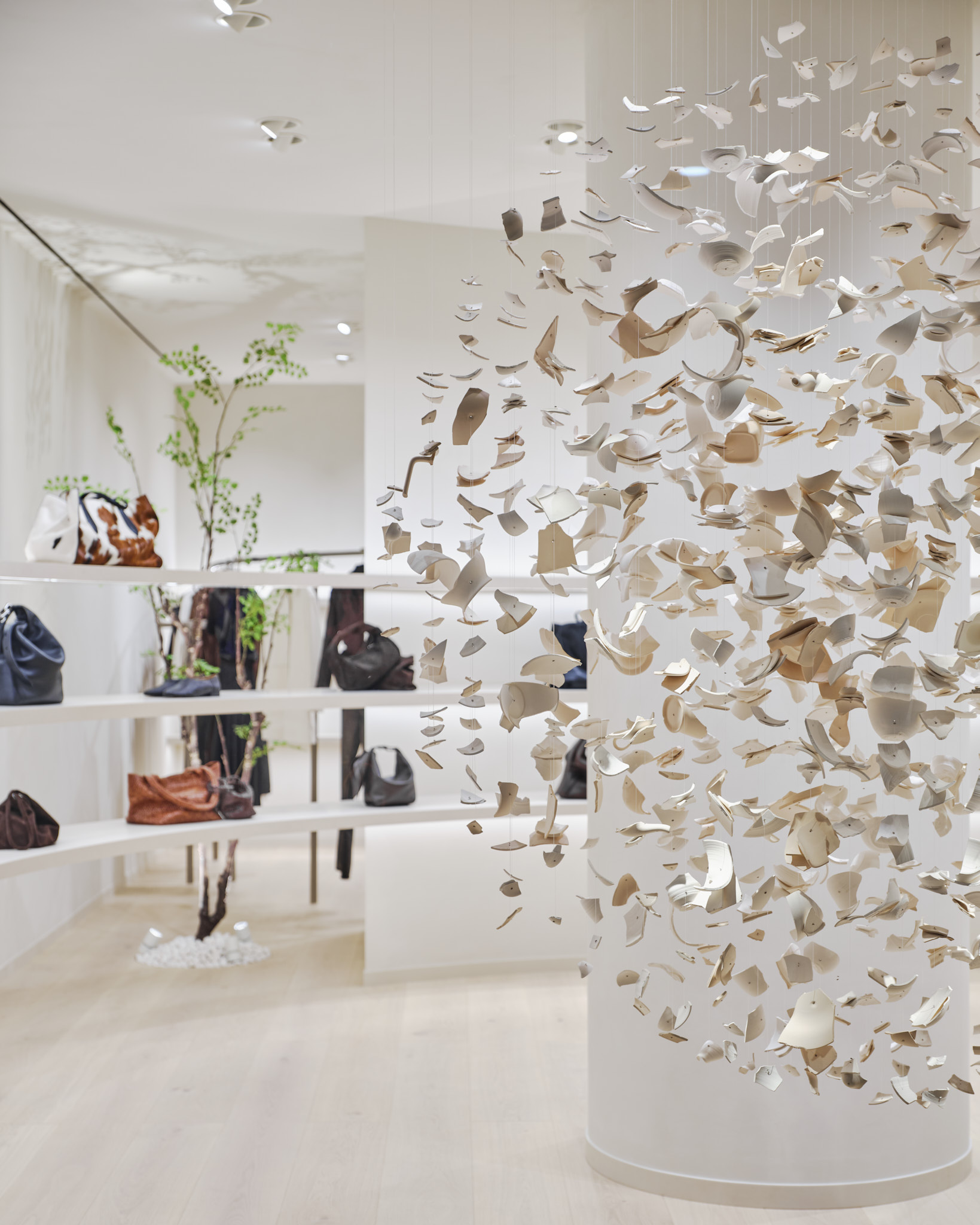 250205 Massimo Dutti EmQuartier - Detail 29012