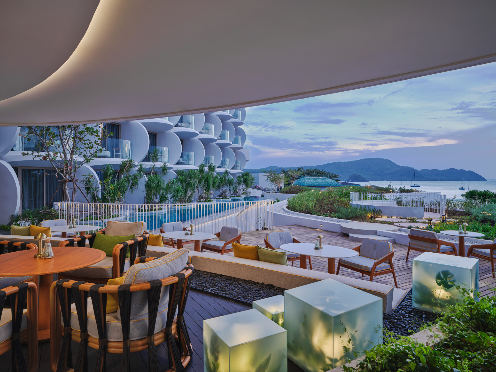 August Design Consultant - Veranda Resort Phuket, Autograph Collection 17