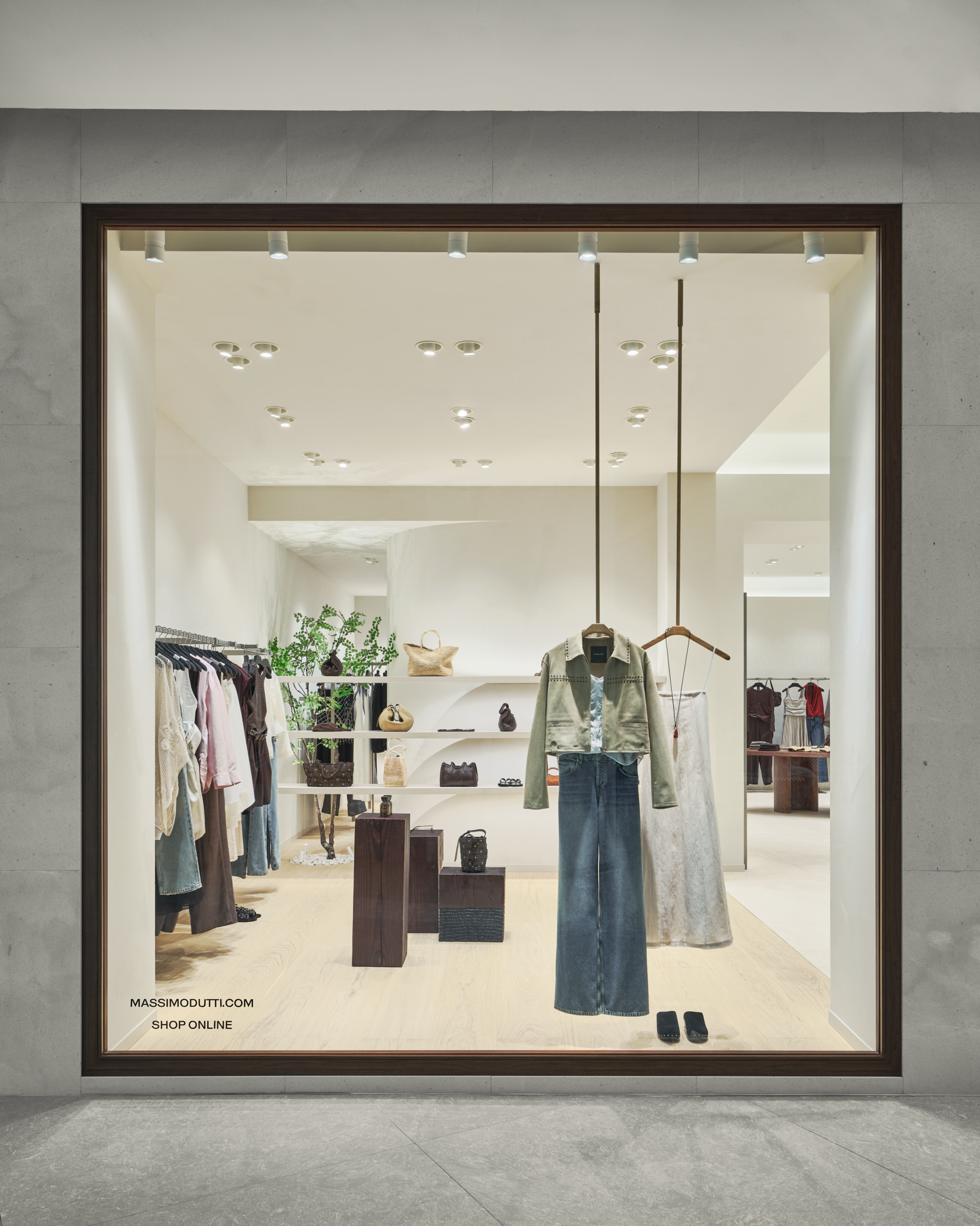 250504 Massimo Dutti store Siam Paragon 20