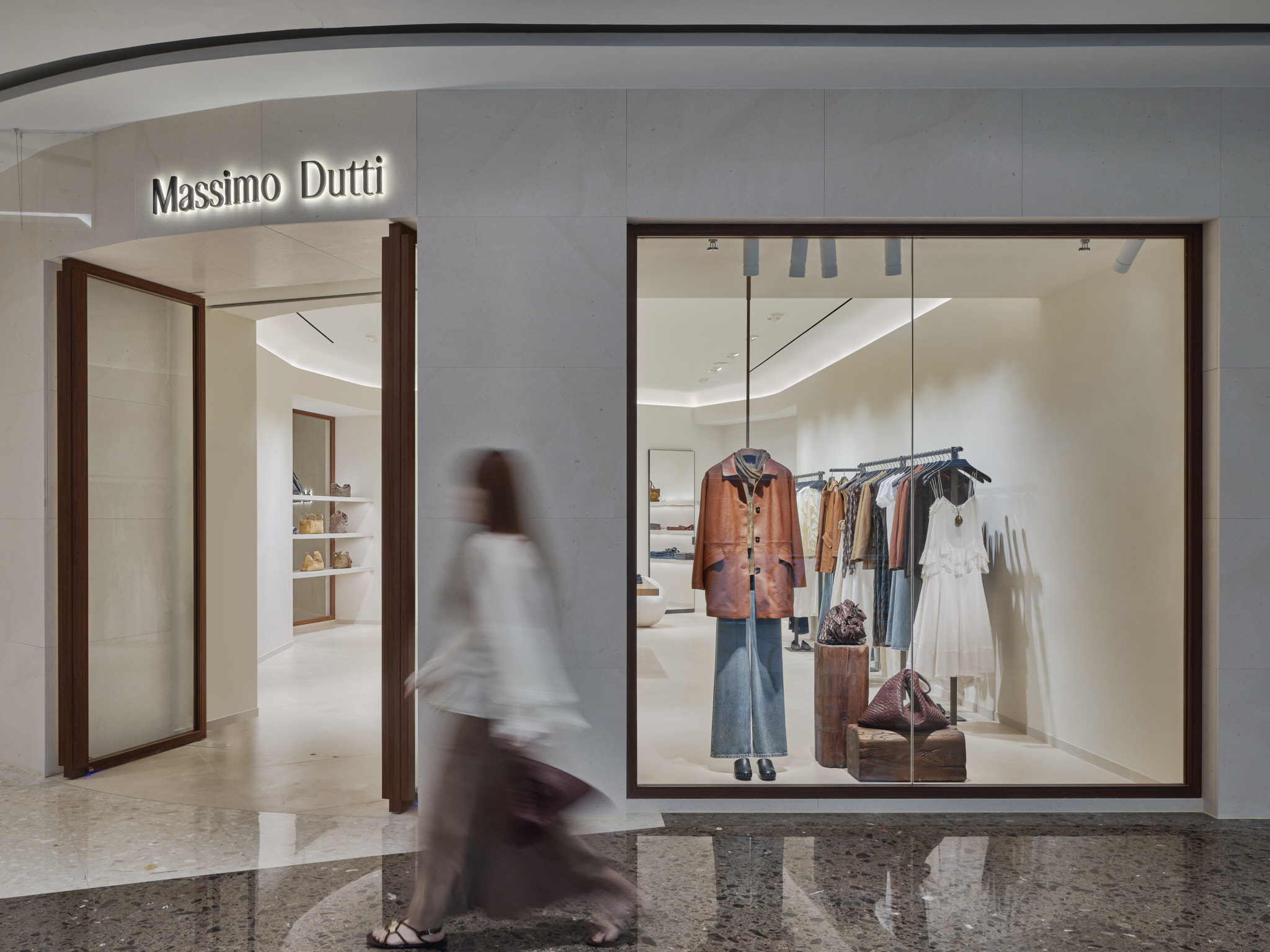 250723 Massimo Dutti store Tianjin The Mixc 8A
