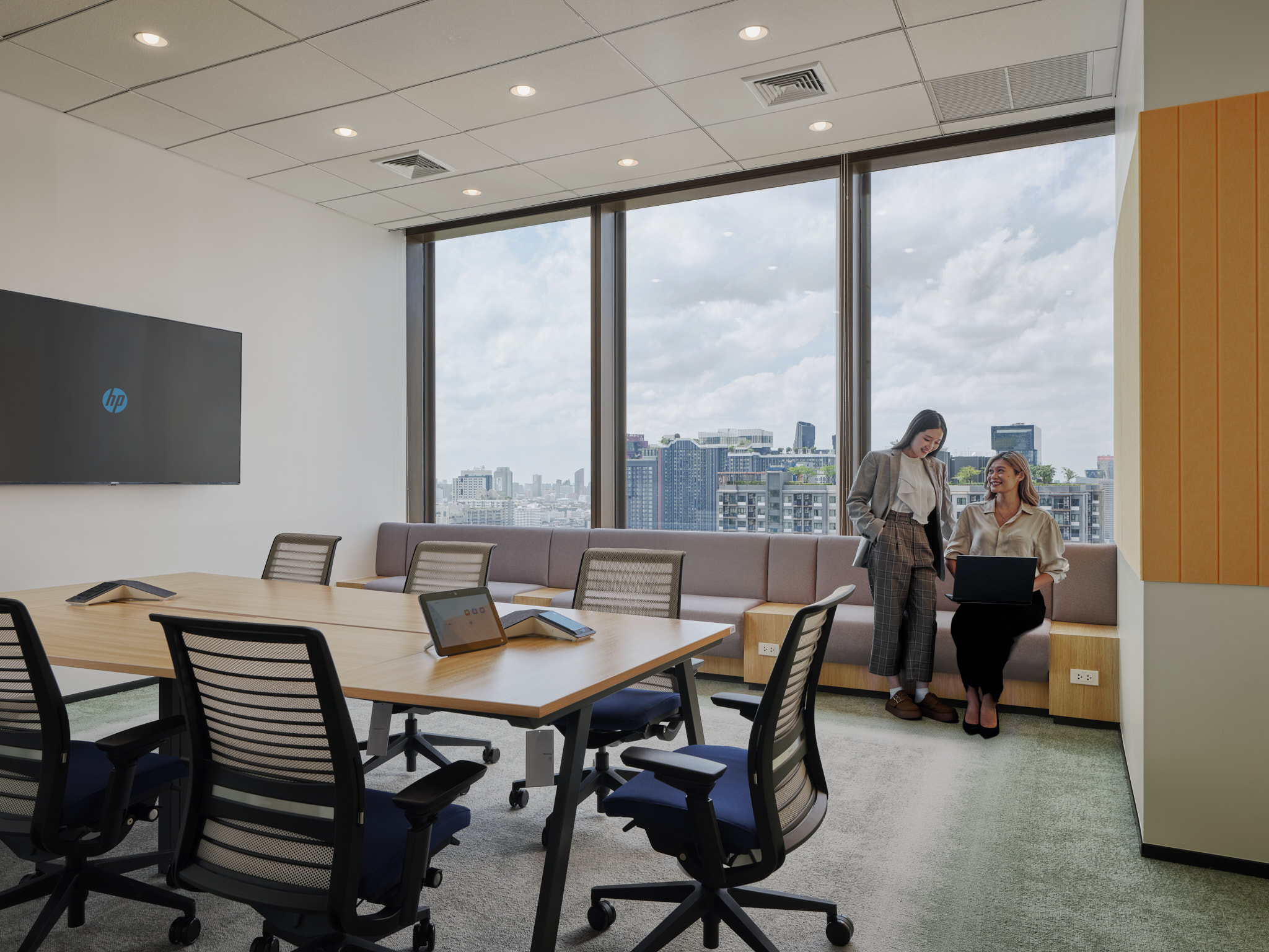 Space Matrix Design Consultants - HP Bangkok Workplace at Singha Complex 11B