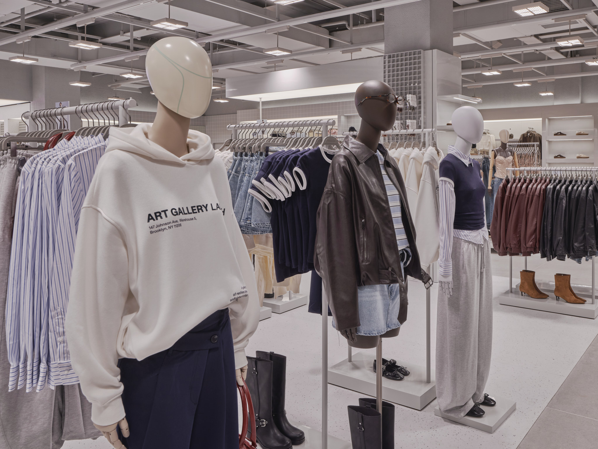 250827 BERSHKA store Central World 14