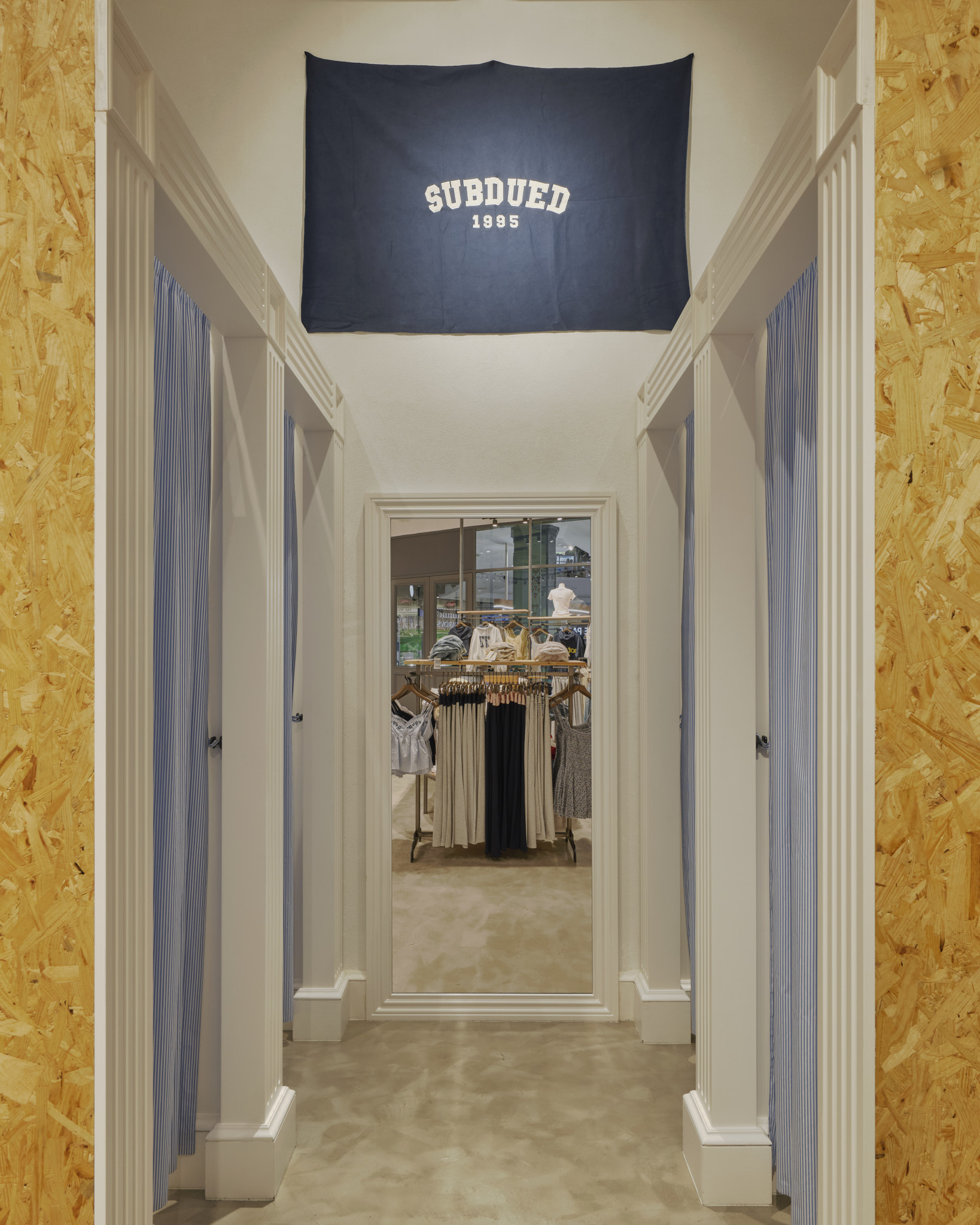 250911 Subdued store Terminal 21 Pattaya 9