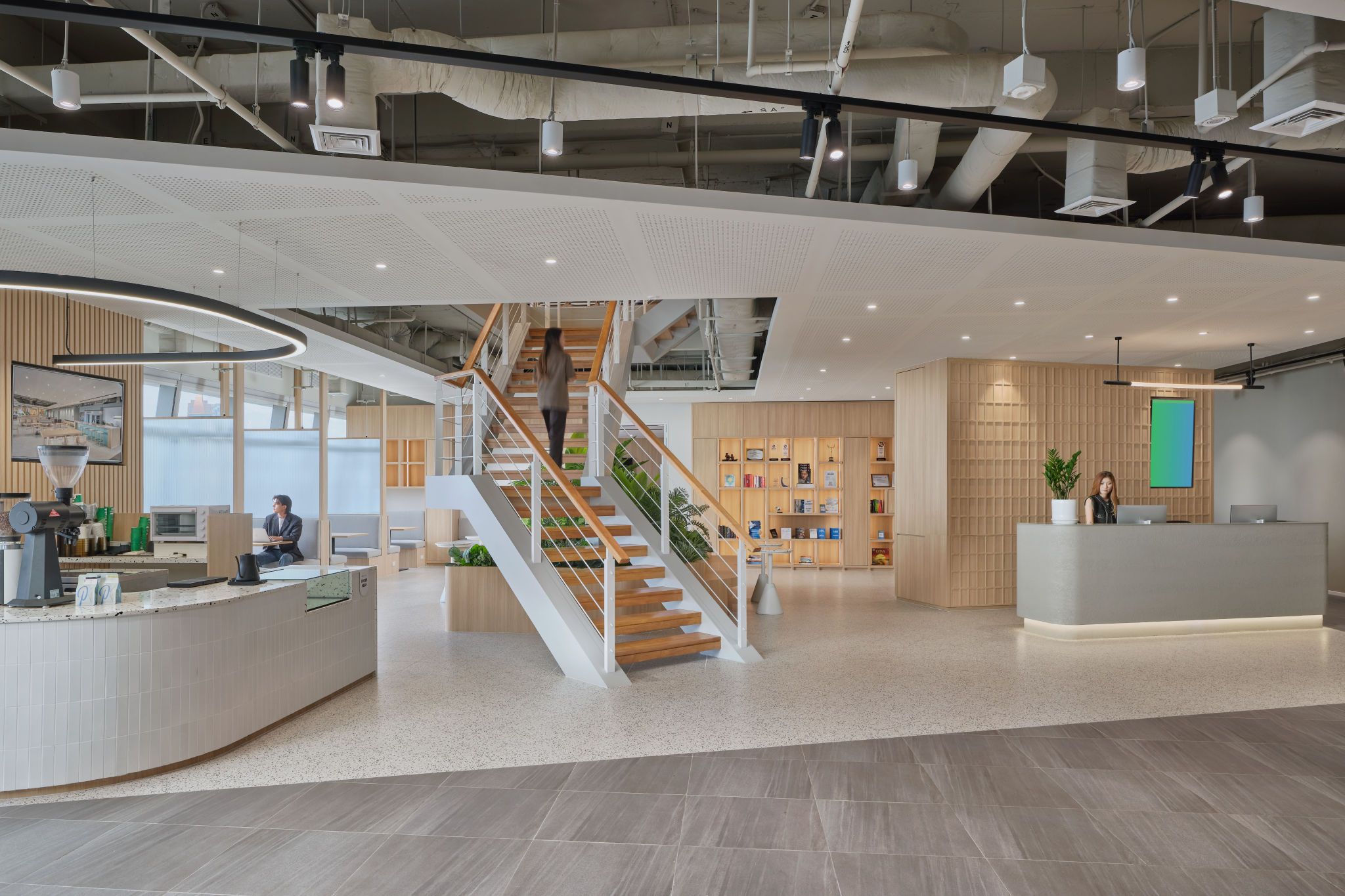 Space Matrix Design Consultants - LMWN Workplace One Bangkok 3