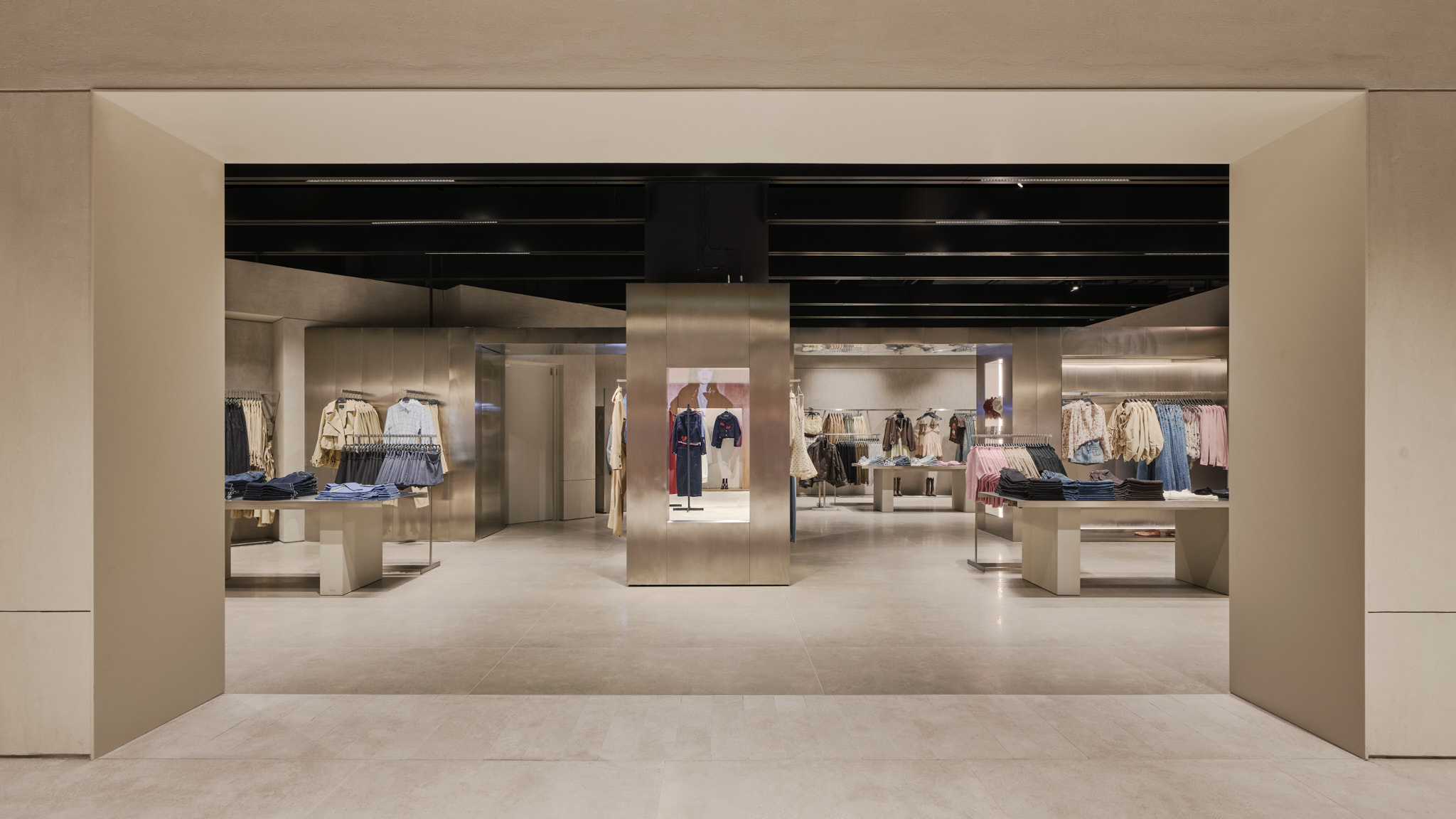 260204 ZARA store Suria KLCC W 23