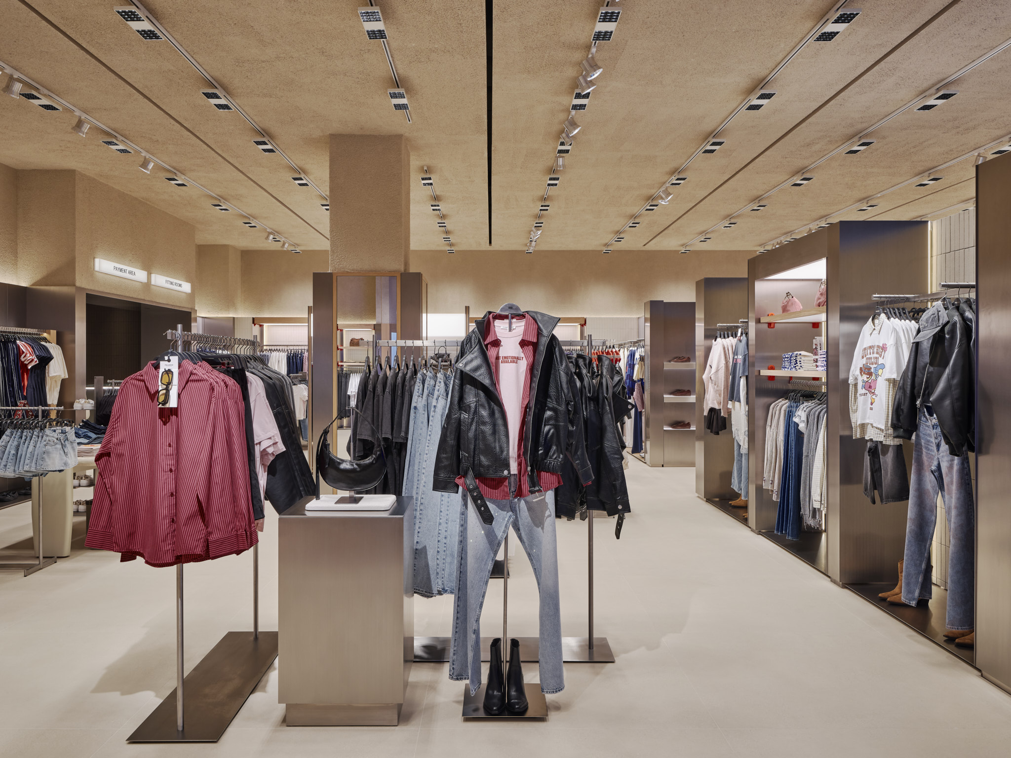 260304 PULL&BEAR Pavilion Kuala Lumpur 6