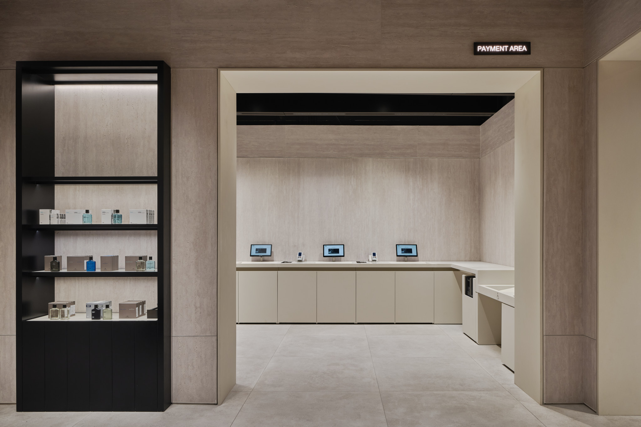 260527 Zara store Dusit Central Park MAN 12