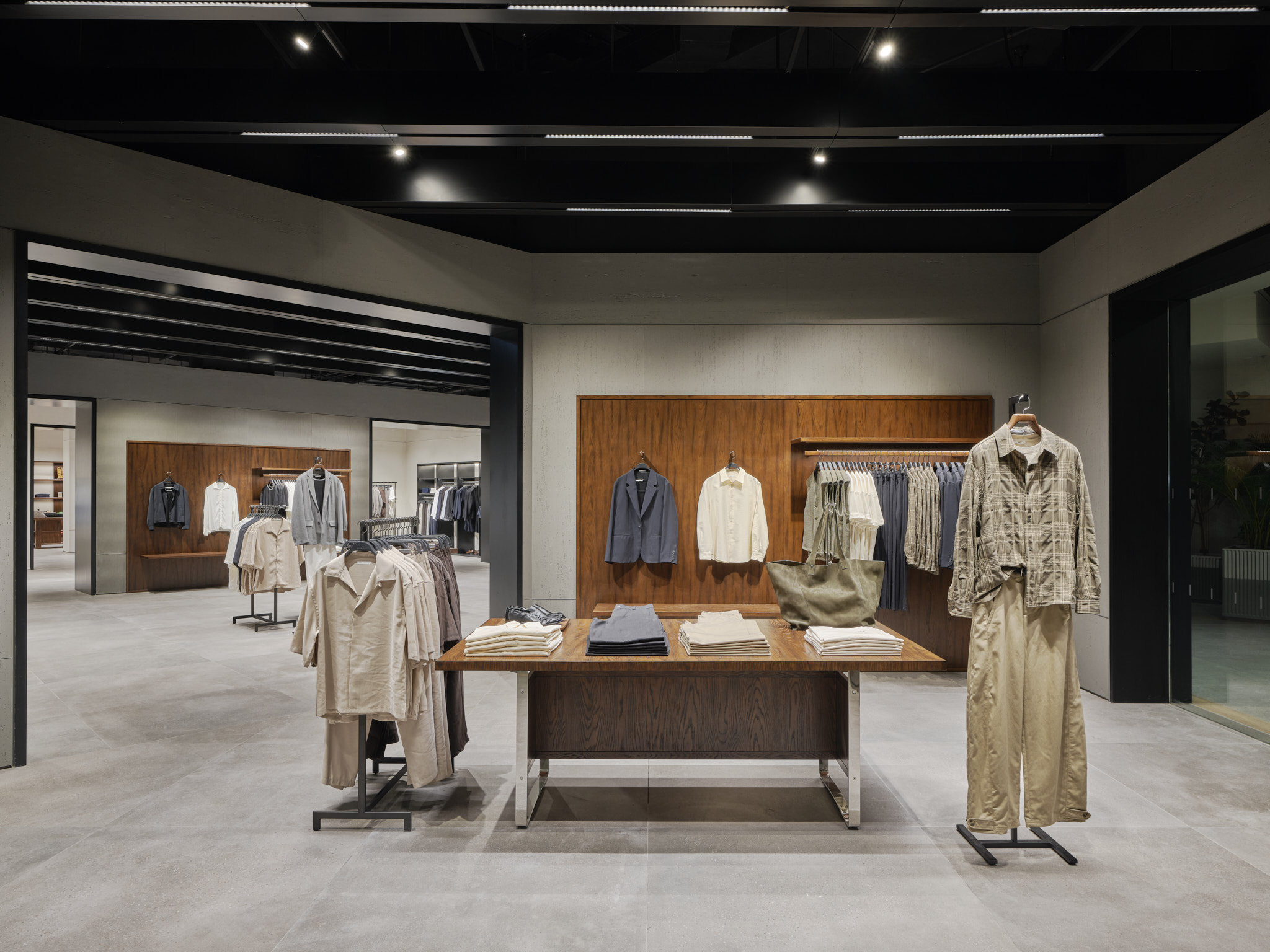 260527 Zara store Dusit Central Park MAN 13