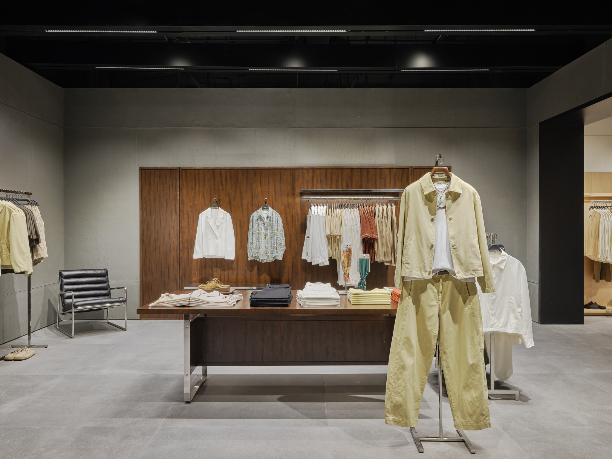 260527 Zara store Dusit Central Park MAN 4