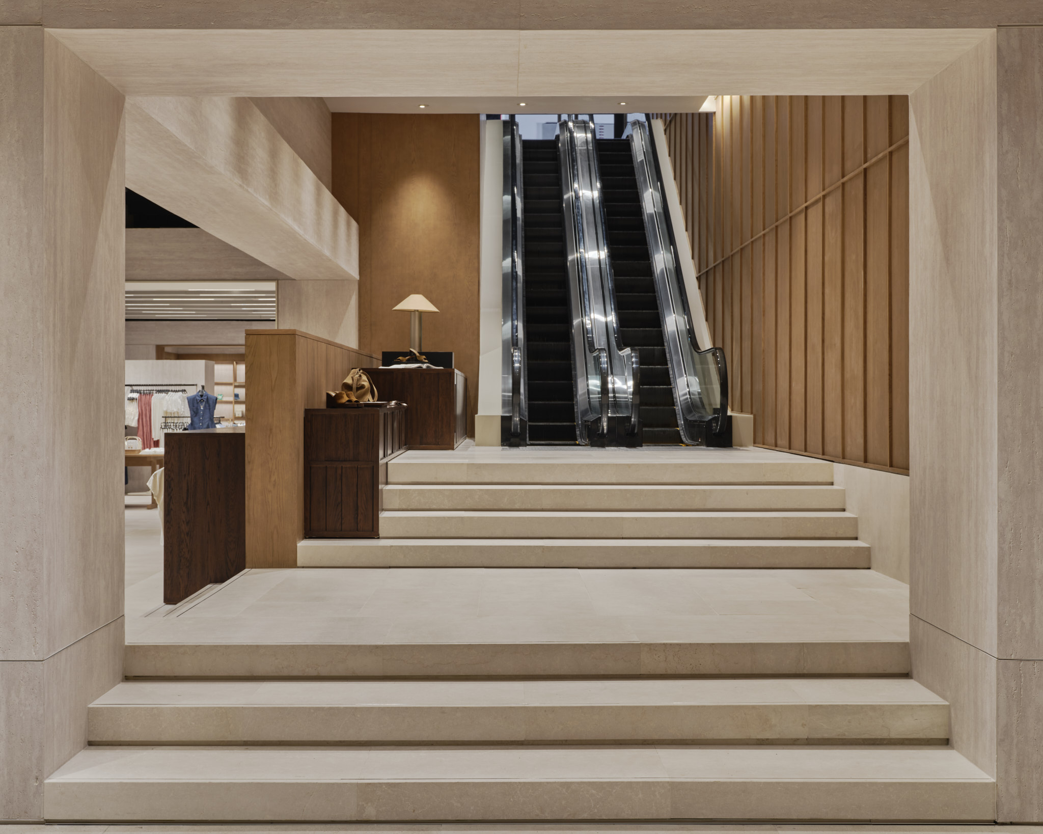 260527 Zara store Dusit Central Park WOMAN 12