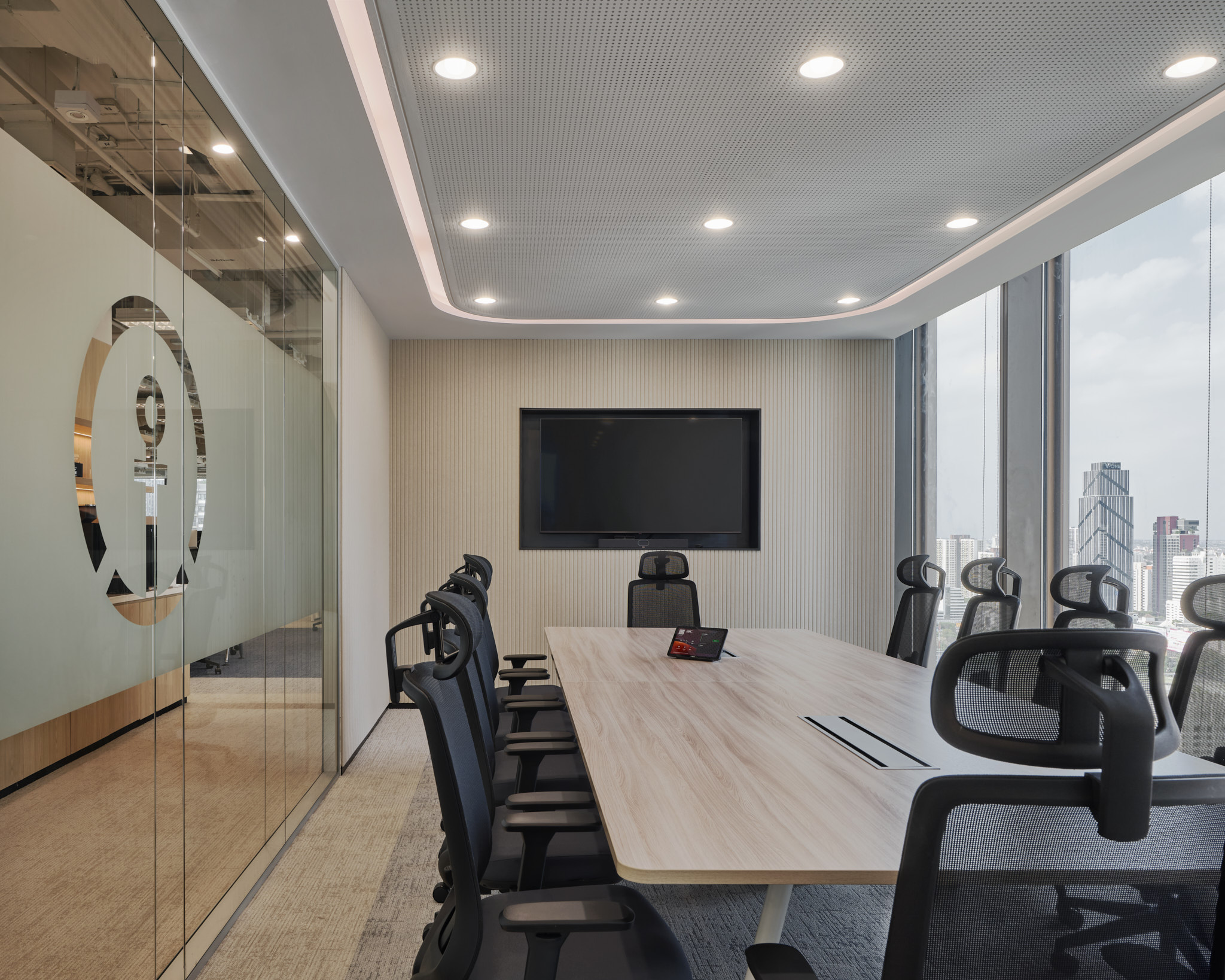 Space Matrix Design Consultants - KUEHNE + NAGEL workplace at Singha Complex 12
