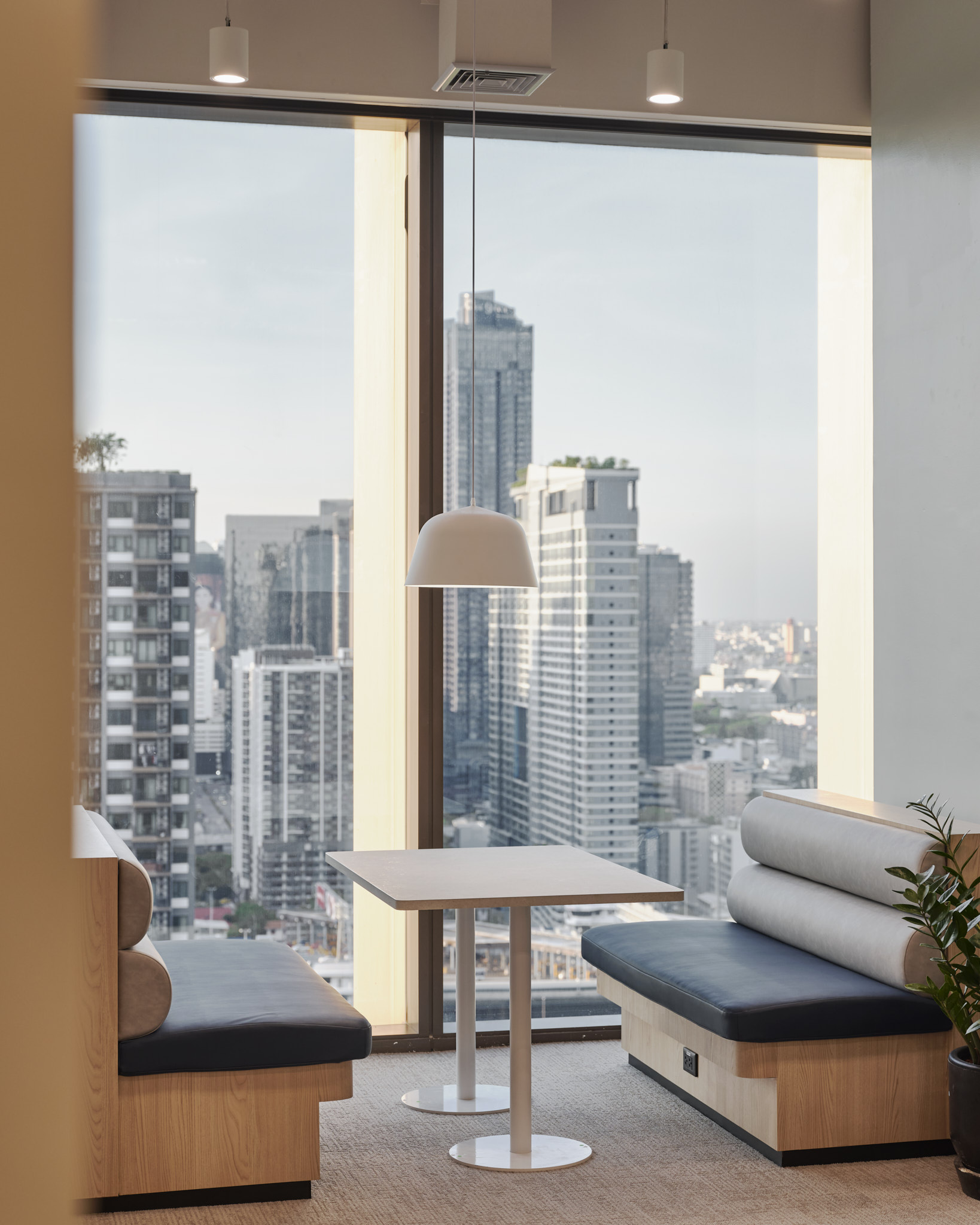 Space Matrix Design Consultants - KUEHNE + NAGEL workplace at Singha Complex 20