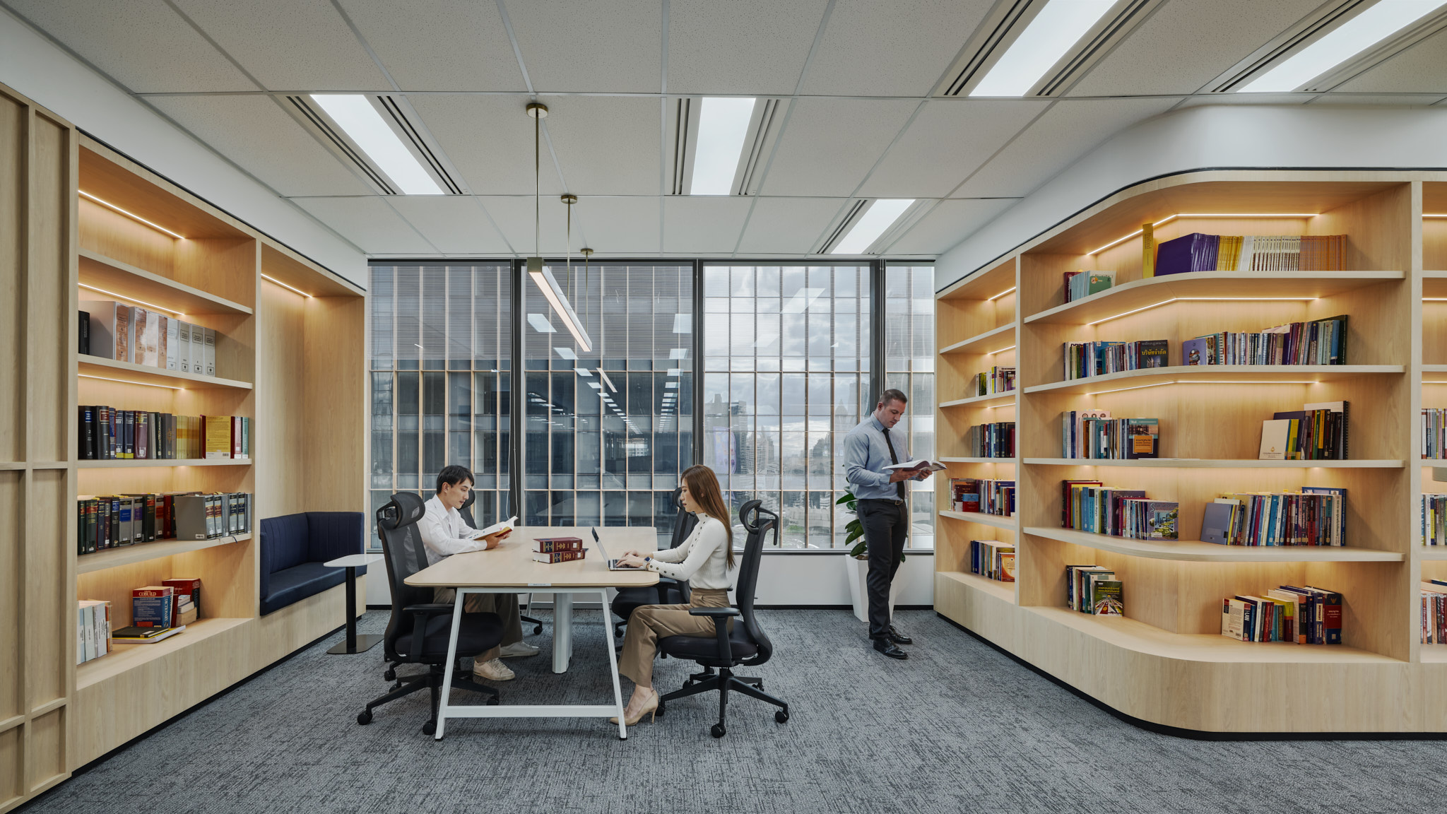 Space Matrix Design Consultants - Watson Farley & Williams (Thailand) workplace at One Bangkok 5B