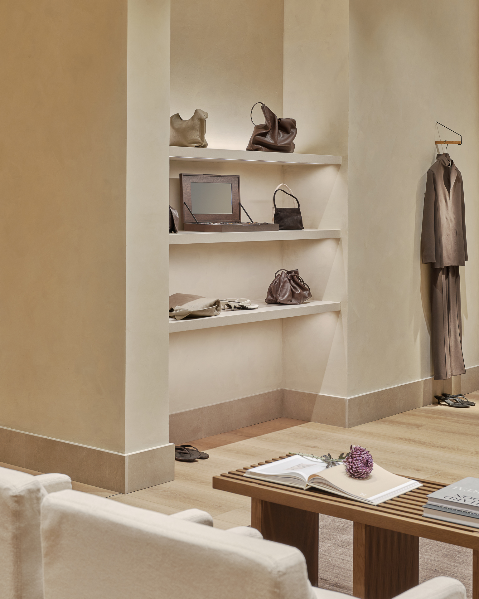260819 Massimo Dutti store Pavilion Damansara Heights W 23