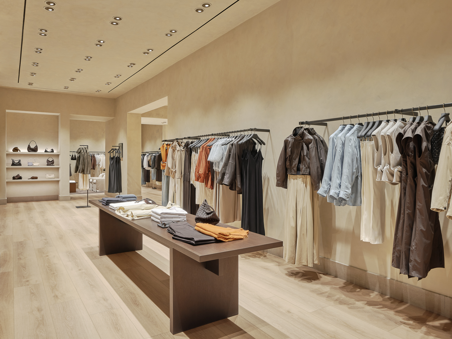 260819 Massimo Dutti store Pavilion Damansara Heights W 5