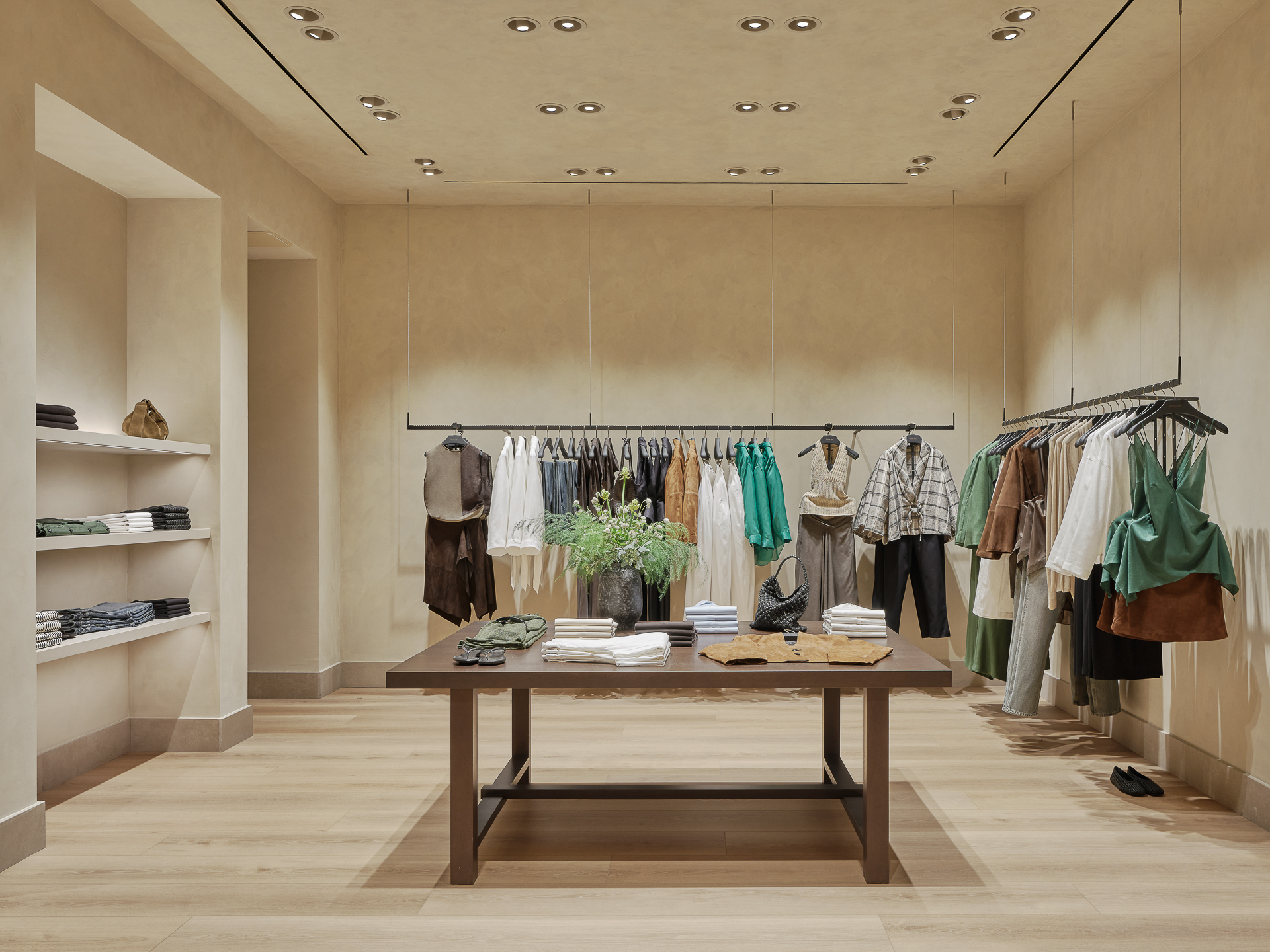 260819 Massimo Dutti store Pavilion Damansara Heights W 7