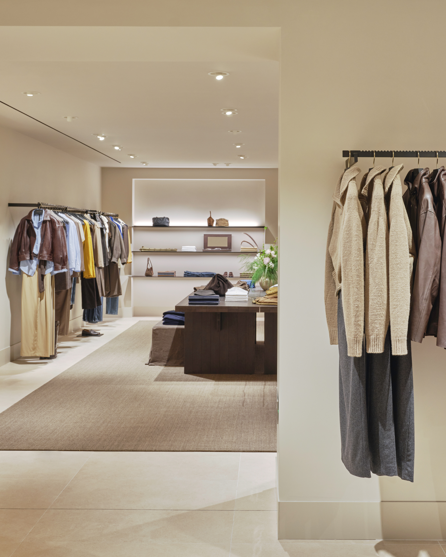 260923 Massimo Dutti Guangzhou SHK W Detail 3
