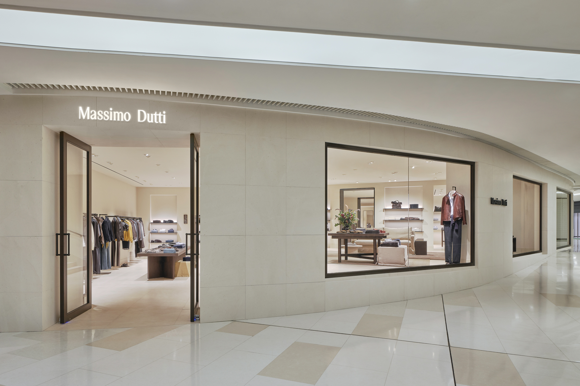 260923 Massimo Dutti Guangzhou SHK facade 1
